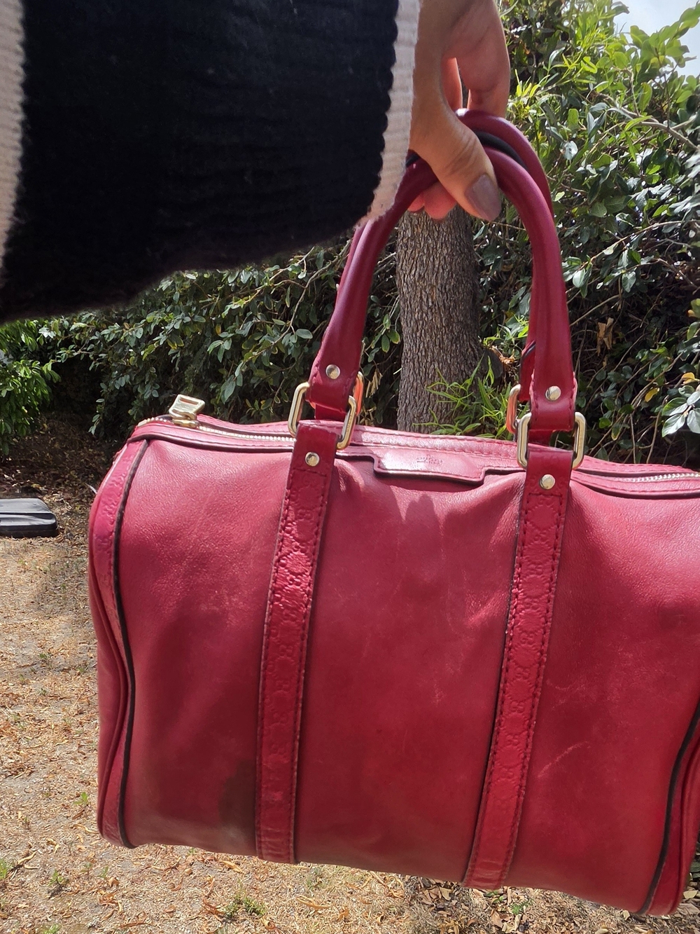 Gucci Boston Bag in Red With FLAWS